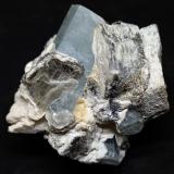 Berilo (variedad aguamarina) con Moscovita y Microclina<br />Pedra Azul (Fortaleza), Vale do Jequitinhonha, Minas Gerais, Brasil<br />45x45x40 mm.<br /> (Autor: Luis Edmundo Sánchez Roja)