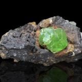 Anglesite on GalenaMiniera Montevecchio, Guspini, Provincia Cerdeña del Sur, Cerdeña/Sardegna, Italia6.5 x 5 x 3 cm / main crystal: 1.6 cm (Author: MIM Museum)