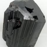 Turmalina Chorlo<br />Distrito Karibib, Región Erongo, Namibia<br />80x50x50 mm.<br /> (Autor: Luis Edmundo Sánchez Roja)