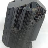 Turmalina Chorlo<br />Distrito Karibib, Región Erongo, Namibia<br />80x50x50 mm.<br /> (Autor: Luis Edmundo Sánchez Roja)