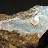 Cuarzo (variedad calcedonia) y clinoptilolitaVolcán Cabezo Negro de Zeneta, Murcia, Comarca Huerta de Murcia, Región de Murcia (Murcia), España7.5 x 5 cm (Autor: Pedro Antonio)