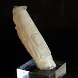 CelestinaCelestine deposit, Hurchillo floodgates, Tajo-Segura irrigation system, Arneva, Orihuela, Comarca Vega Baja del Segura, Alicante / Alacant, Valencian Community / Comunitat Valenciana, Spain6 x 1.5 cm (Autor: Pedro Antonio)