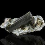 VesuvianiteBanchette, Bellecombe, Châtillon, Valle de Aosta (Val d'Aosta), Italia6 x 10 x 4 cm / main crystal: 6.7 cm. (Author: MIM Museum)
