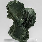 EpidoteKharan, Kharan District, Balochistan (Baluchistan), Pakistan4 × 2.5 × 2.1 cm (Author: Jordi Fabre)