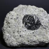 Augita<br />Monte Somma, Complesso Somma-Vesuvio, Ciudad metropolitana de Nápoles, Campania, Italia<br />60 x 60 mm<br /> (Autor: Joaquin Blanco Cortina)