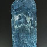 Beryl (variety aquamarine)<br />Dassu, Braldu Valley, Shigar District, Gilgit-Baltistan (Northern Areas), Pakistan<br />8.8 x 3.6 cm<br /> (Author: am mizunaka)