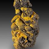 limonita<br />Mina Trinidad, Cerros del Romeral y Pechón, Benalmádena-Mijas, Comarca Costa del Sol Occidental, Málaga, Andalucía, España<br />4cm x 8,5cm x 3,5cm<br /> (Autor: Pere Alonso)