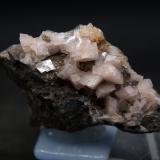 Dolomita<br />Rambla del Rollet, El Alabastre, La Cañada del Fenollar, Comarca Campo de Alicante, Alicante / Alacant, Comunidad Valenciana / Comunitat Valenciana, España<br />6 x 3.5 cm<br /> (Autor: Pedro Antonio)