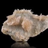 FairfielditeMina Foote Lithium Co. (Mina Foote), Distrito Kings Mountain, Condado Cleveland, North Carolina, USA6 x 4 x 2 cm / main crystal: 1.2 cm. (Author: MIM Museum) FairfielditeMina Foote Lithium Co. (Mina Foote), Distrito Kings Mountain, Condado Cleveland, North Carolina, USA6 x 4 x 2 cm / main crystal: 1.2 cm. (Author: MIM Museum)