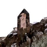 Smoky quartz<br />Rienzenstock Peak, Rien Valley, Reuss Valley, Uri, Switzerland<br />Crystal size 6 cm<br /> (Author: Tobi)