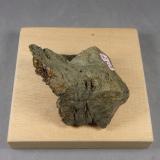 Calcopirita<br />Mina Aguas Teñidas, Almonaster la Real, Comarca Sierra de Huelva, Huelva, Andalucía, España<br />4,9 x 4,5 x 2,5 cm.<br /> (Autor: J. G. Alcolea)