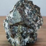 GranulitaMacizo ultramáfico (ultrabásico) de Herbeira-Complejo de Cabo Ortegal, Herbeira, Cariño, Comarca Ortegal, La Coruña / A Coruña, Galicia / Galiza, Spain8x7x4 cm. (Autor: supertxango)