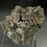 Silver with FluoriteMina El Bonanza, Port Radium, Distrito Mackenzie, Región Great Bear Lake, Territorios del Noroeste, Canadá4.2 × 3.9 × 3.2 cm (Author: Jordi Fabre)