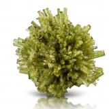 Elbaíta con Cuarzo<br />Chhappu, Distrito Shigar, Gilgit-Baltistan (Áreas del Norte), Paquistán<br />9.5 x 9.5 x 7 cm / Cristal principal: 2.5 cm.<br /> (Autor: Museo MIM)