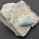 Beryl (variety Aquamarine)Alpe Rossaccio, Sondrio, Lombardía, Italia7 x 6 cm (Author: Volkmar Stingl)