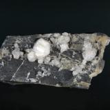 Harmotoma<br />St. Andreasberg, Zona minera St. Andreasberg, Distrito Goslar, Harz, Baja Sajonia/Niedersachsen, Alemania<br />4 x 2 cm.<br /> (Autor: Antonio P. López)