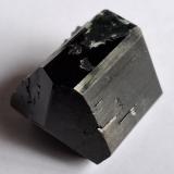 Schorl, Opal (variety hyalite)Davib East Farm (Davib Ost Farm), Distrito Karibib, Región Erongo, Namibia4,5 x 3,5 cm (Author: Volkmar Stingl)
