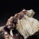 Baryte and FluoriteCantera Saint-Péray (Vergomas quarry), Saint-Péray, Tournon-sur-Rhône, Ardèche, Auvergne-Rhône-Alpes, Francia8 x 6 cm (Author: DanovskiM)