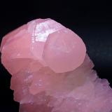 Calcite (variety Mn-bearing calcite)Mina Androvo, Erma Reka, Zlatograd, Smolyan Oblast, Bulgaria5 x 6,6 x 4,5 cm. (Author: DanovskiM)