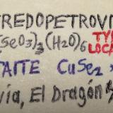 Alfredopetrovite, Chalcomenite, Krut'aiteMina El Dragón, Provincia Antonio Quijarro, Departamento Potosí, Bolivia10 mm x 9 mm. Mass: 0.54 g. (Author: Carles Millan)