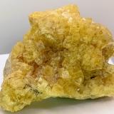 Fluorita amarilla.<br />Explotación La Florina, Mina Gloria Segunda, Hornachuelos, Comarca Valle Medio del Guadalquivir, Córdoba, Andalucía, España<br />10x7 cm<br /> (Autor: AntonioJesus)