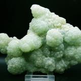 Prehnita<br />Cantera Hongquizhen, Meigu, Prefectura autónoma Liangshan, Provincia Sichuan, China<br />15 x 11.5 cm<br /> (Autor: Pedro Antonio)