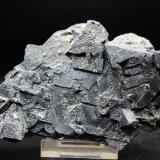 Hematites pseudo Magnetita (variedad martita))<br />Volcán Payún Matru, Malargüe, Departamento Malargüe, Provincia Mendoza, Argentina<br />11 x 7.5 cm<br /> (Autor: Pedro Antonio)