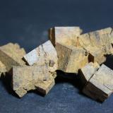 limonita<br />Yacimiento de piritas, Llanos de Arenalejos, Carratraca, Comarca Valle del Guadalhorce, Málaga, Andalucía, España<br />95 x 45 mm<br /> (Autor: Joaquin Blanco Cortina)