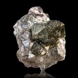 WiluiteDesembocadura río Akhtaragda (desembocadura río Achtaragda), cuenca río Vilyui (Wilui), Distrito Vilyuysky, República Sakha (Yakutia), Rusia8 x 6.5 x 5.5 cm / main crystal: 3.8 cm. (Author: MIM Museum)