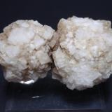 Fluorita<br />Paso Le Campana dAnéou, Cirque dAnéou, Laruns, Oloron-Sainte-Marie, Pirineos Atlánticos, Nouvelle-Aquitaine, Francia<br />50x55 mm<br /> (Autor: Ignacio)