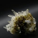 Quartz and EpidoteMina Krushev dol, Zona minera Madan, Montes Rhodope, Smolyan Oblast, Bulgaria6x5x4 cm (Author: DanovskiM)