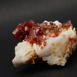 Vanadinite and BaryteCoud'a, distrito minero Mibladen, Mibladen, Midelt, Provincia Midelt, Región Drâa-Tafilalet, Marruecos4,2 x 3, 2 x 3 cm (Author: DanovskiM)