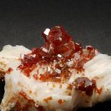 Vanadinite and BaryteCoud'a, distrito minero Mibladen, Mibladen, Midelt, Provincia Midelt, Región Drâa-Tafilalet, Marruecos4,2 x 3, 2 x 3 cm (Author: DanovskiM)