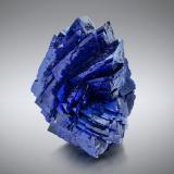 AzuriteMina Milpillas, nivel 1100, Cuitaca, Municipio Santa Cruz, Sonora, México13 x 10 x 9 cm / main crystal: 6.5 cm. (Author: MIM Museum)