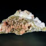 Shijiangshanita, Calcita, Datolita, Andradita<br />Mina Shijiangshan, zona media número 8 (pozo central), Aldea Shijiangshan, Yinwu, Linxi, Ulanhad League, Región Autónoma Mongolia Interior, China<br />4 x 2 cm.<br /> (Autor: Antonio P. López)