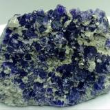 Fluorita morada.<br />Cantera Yanci, Unanue, Igantzi (Yanci), Comarca Cinco Villas, Comunidad Foral de Navarra (Navarra), España<br />10x7 cm<br /> (Autor: AntonioJesus)