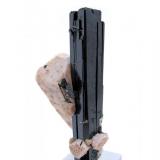 Aegirine, orthoclase
Mount Malosa, Zomba Plateau, Malawi
105 mm x 40 mm (Author: Carles Millan)