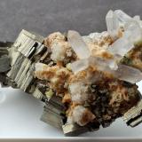 Quartz, Pyrite, Gypsum, SulfurMina Gavorrano, Gavorrano, Provincia Grosseto, Toscana, Italia5,5 x 4 cm (Author: Volkmar Stingl)