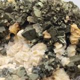 Marcasita y Dolomita.<br />Mina de Reocín, Reocín, Comarca Saja-Nansa, Cantabria, España<br />13x13 cm<br /> (Autor: AntonioJesus)