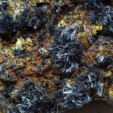 Estibina<br />Mina Sabinas, San Martín, Distrito San Martín-Sabinas, Municipio Sombrerete, Zacatecas, México<br />90x40x50 mm.<br /> (Autor: Luis Edmundo Sánchez Roja)