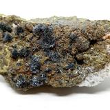 Estibina<br />Mina Sabinas, San Martín, Distrito San Martín-Sabinas, Municipio Sombrerete, Zacatecas, México<br />90x40x50 mm.<br /> (Autor: Luis Edmundo Sánchez Roja)