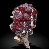 Proustita con DolomitaHimmelsfürst Mine, Brand-Erbisdorf, Erzgebirgskreis District, Saxony/Sachsen, Germany3.6 × 1.9 × 1.5 cm (Autor: Jordi Fabre)