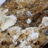 Uralolite, MoraesiteMina Almerindo, Linópolis, Divino das Laranjeiras, Vale do Rio Doce, Minas Gerais, Brasil3 x 2,5 cm (Author: Volkmar Stingl)