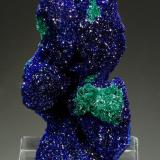 Azurite and MalachiteCanteras Yanga Koubenza, Distrito M'Fouati, Departamento Bouenza, Región Bouenza, República del Congo5.4 x 2.8 x 2.2 cm. (Author: Michael Shaw)