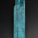 Beryl (variety emerald)Zona Lafia, Macizo de Jos, Estado Nasawara, Nigeria8.4 x 1.8 cm (Author: am mizunaka)