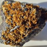 Hutchinsonite, Orpiment<br />Quiruvilca Mine (La Libertad Mine), Quiruvilca District, Santiago de Chuco Province, La Libertad Department, Peru<br />3,5 x 2,5 cm<br /> (Author: Volkmar Stingl)