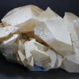 CalcitaCantera Cruz dos Meninos, Santa Maria, Estremoz, Distrito Évora, Província Alentejo Central, Región Alentejo, Portugal190 X 130 (Autor: Joaquin Blanco Cortina)