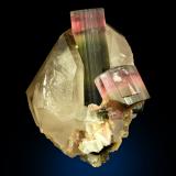 Tourmaline, QuartzMina Himalaya, Gem Hill, Distrito Mesa Grande, San Diego County, California, USA65 mm x 57 mm x 50 mm. Tourmaline: 45 tall, 13 wide. Mass: 135g (Author: Carles Millan)