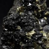 Sphalerite, Chalcopyrite, GalenaMina Borieva, Zona minera Madan, Montes Rhodope, Smolyan Oblast, Bulgaria8x5x2,2 cm (Author: DanovskiM)