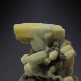 PlumbogummiteZona Yangshuo / Laohu, Montes Haiyang, Prefectura Guilin, Región Autónoma Guangxi Zhuang, ChinaMain cristal is 9 mm long (Author: Firmo Espinar)